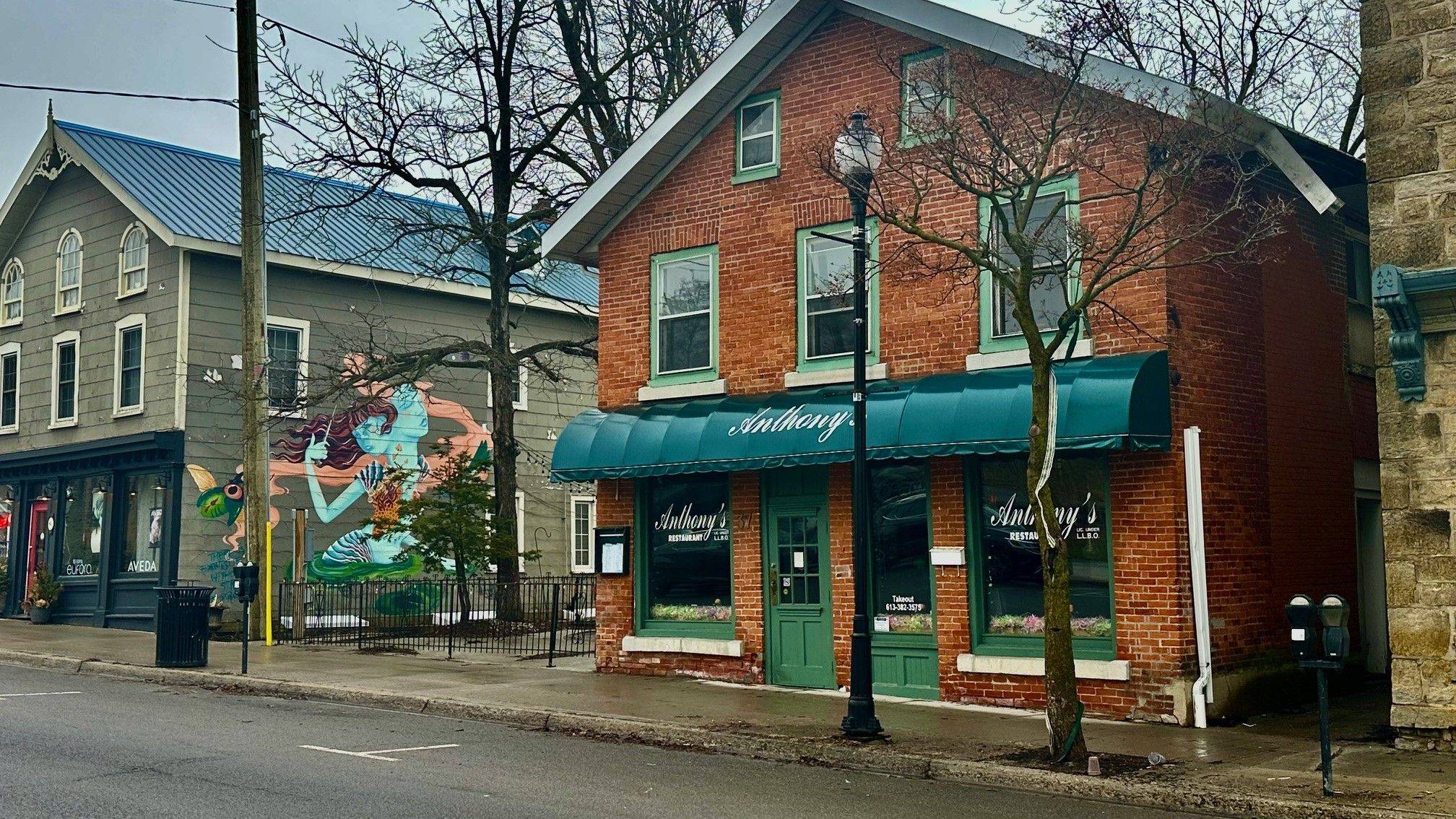 37 King ST E, Gananoque, ON K7G 1E8