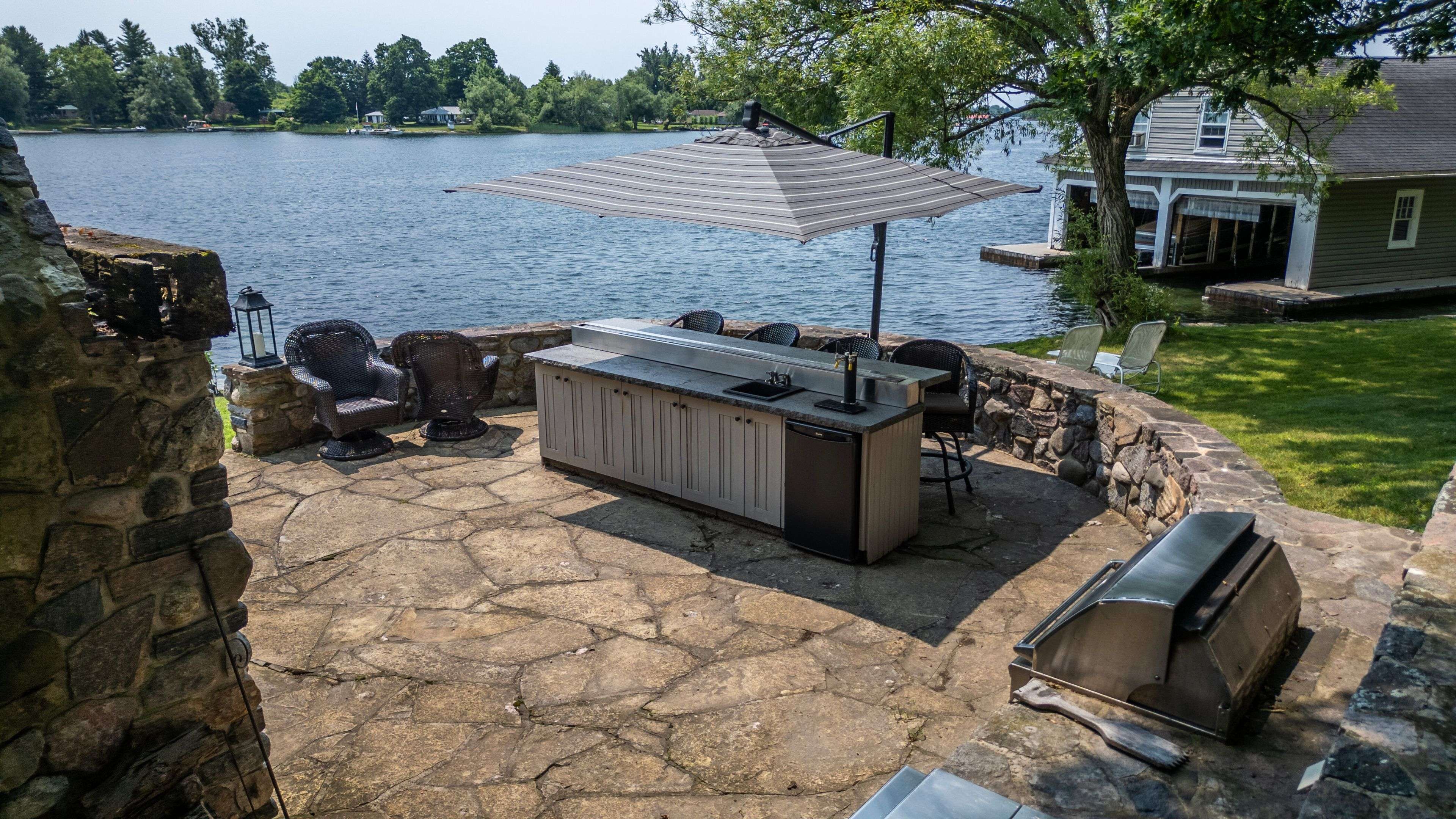 121 Tremont Park IS, Frontenac Islands, ON K7G 3C9