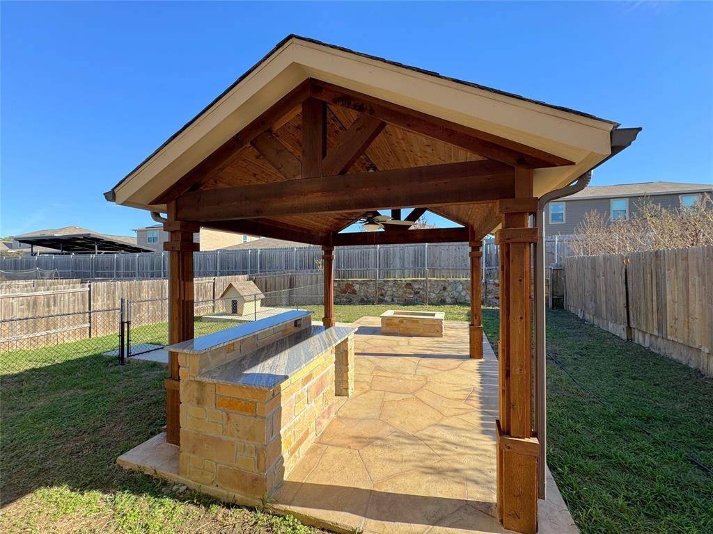 1318 Lucchese Lane, Dallas, TX 75253