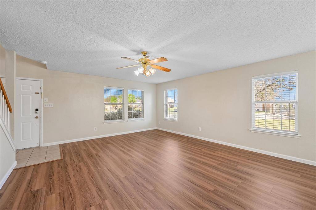 6632 Canyon Oak Drive, Fort Worth, TX 76112