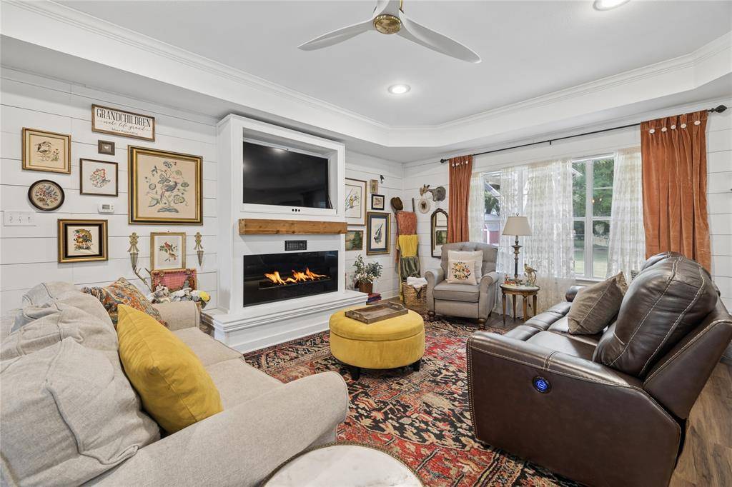 25 Starview Drive, Star Harbor, TX 75148