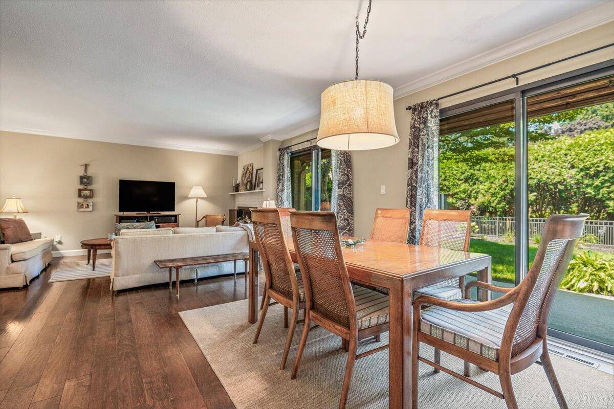 2727 S Lakeshore DR #G27, Shoreham Vllg, MI 49085