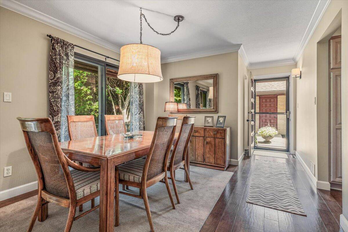 2727 S Lakeshore DR #G27, Shoreham Vllg, MI 49085