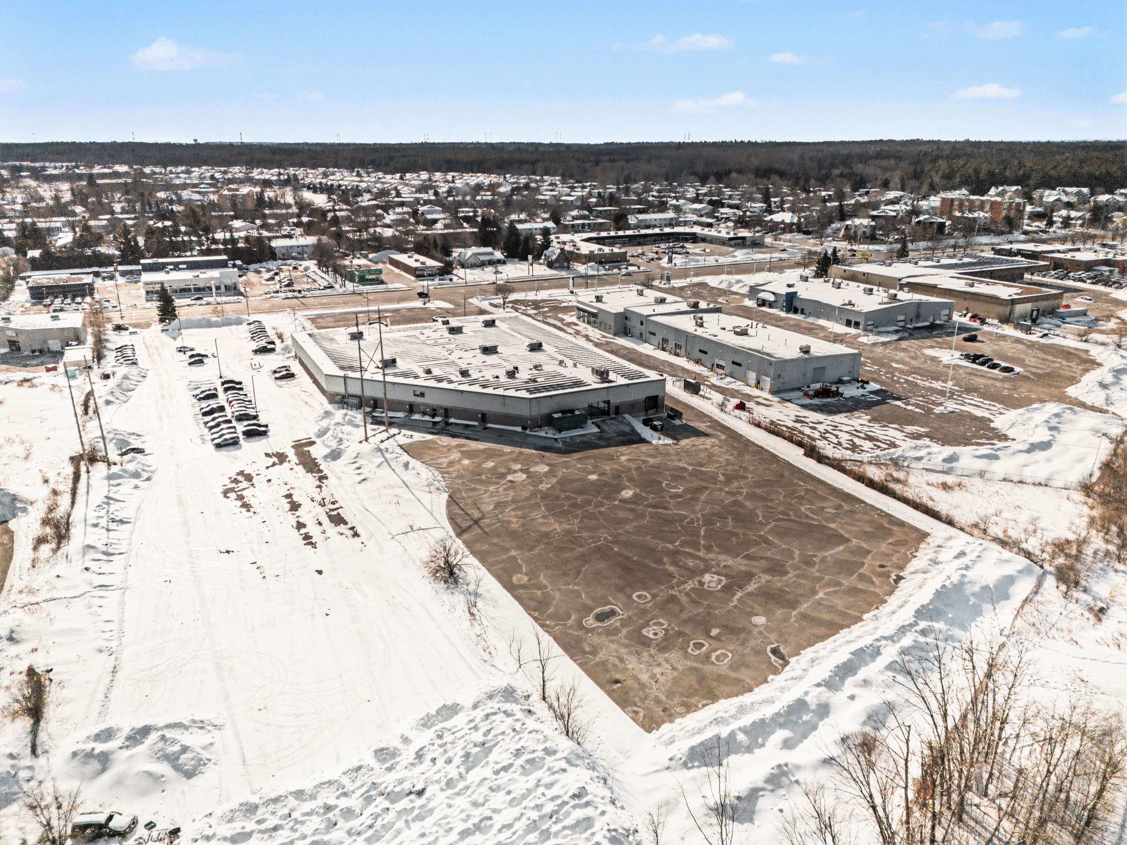 2175 Robertson RD, Bells Corners And South To Fallowfield, ON K2H 1C5