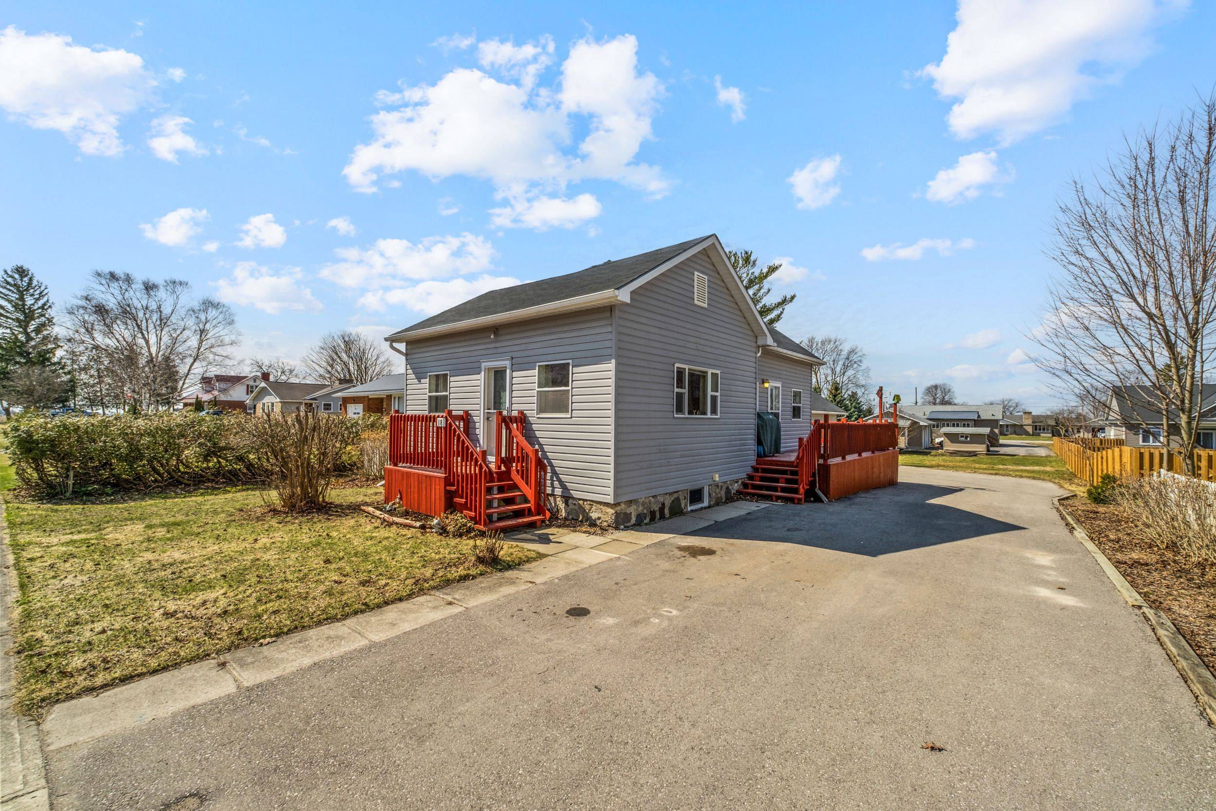 18 Bismark ST, Bluewater, ON N0M 2T0