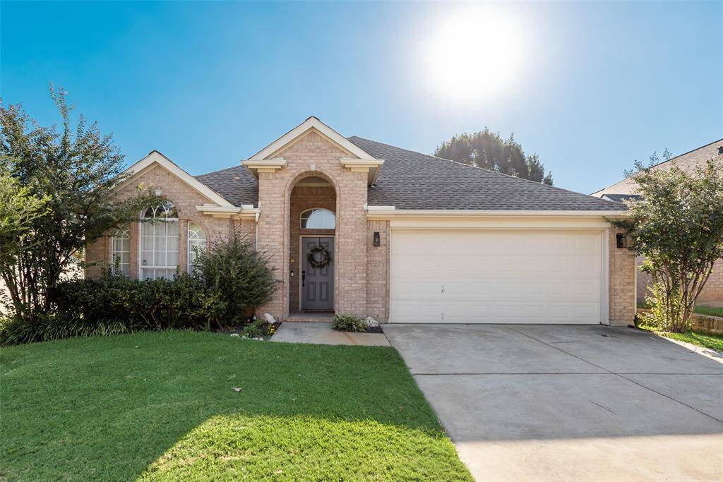 5766 Walnut Creek Drive, Fort Worth, TX 76137