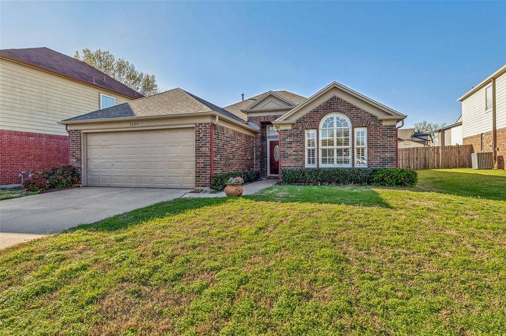 1604 Park Chase Avenue, Arlington, TX 76011