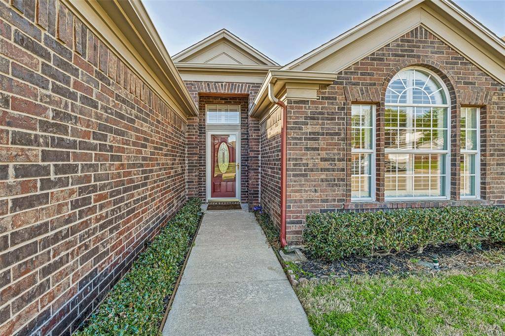 1604 Park Chase Avenue, Arlington, TX 76011