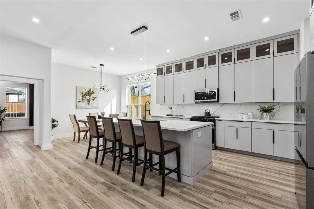 3510 Navaro Street, Dallas, TX 75212