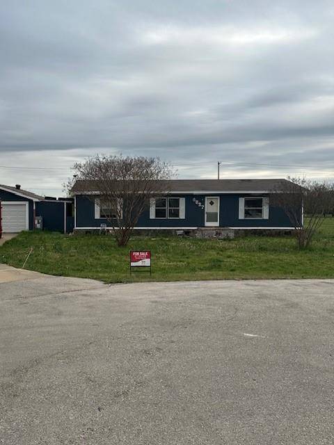 6827 Spring Branch Drive, Krum, TX 76249