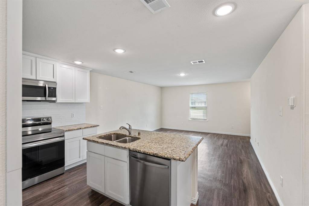 2417 Abigail Lane, Mabank, TX 75147