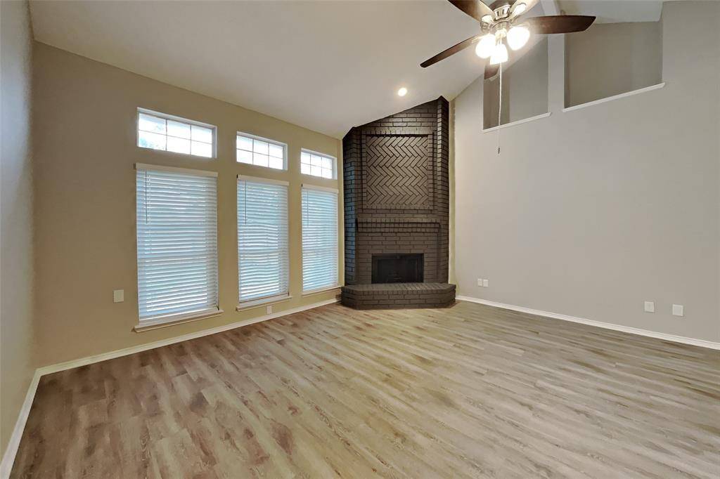 6913 Brandford Road, Rowlett, TX 75089