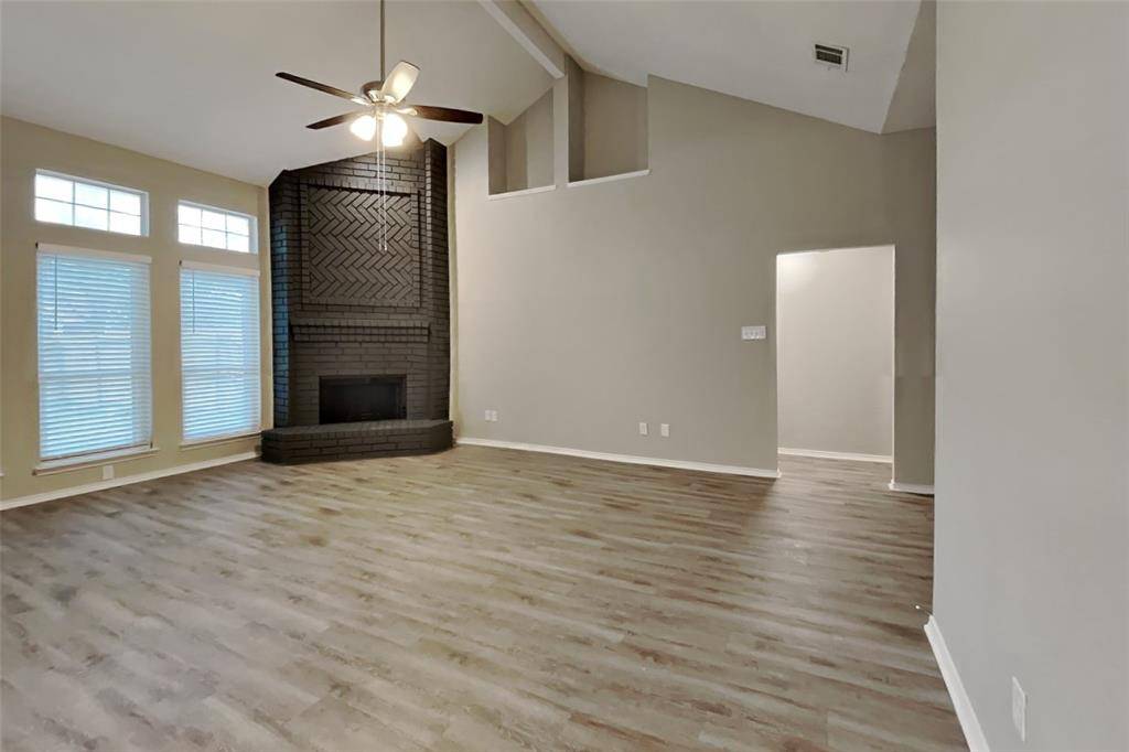 6913 Brandford Road, Rowlett, TX 75089