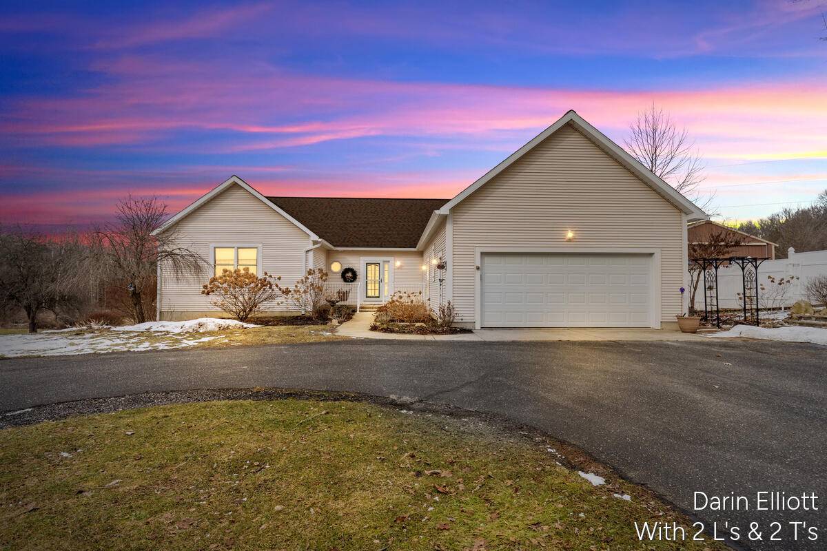 7086 W Peck Lake RD, Boston Twp, MI 48881