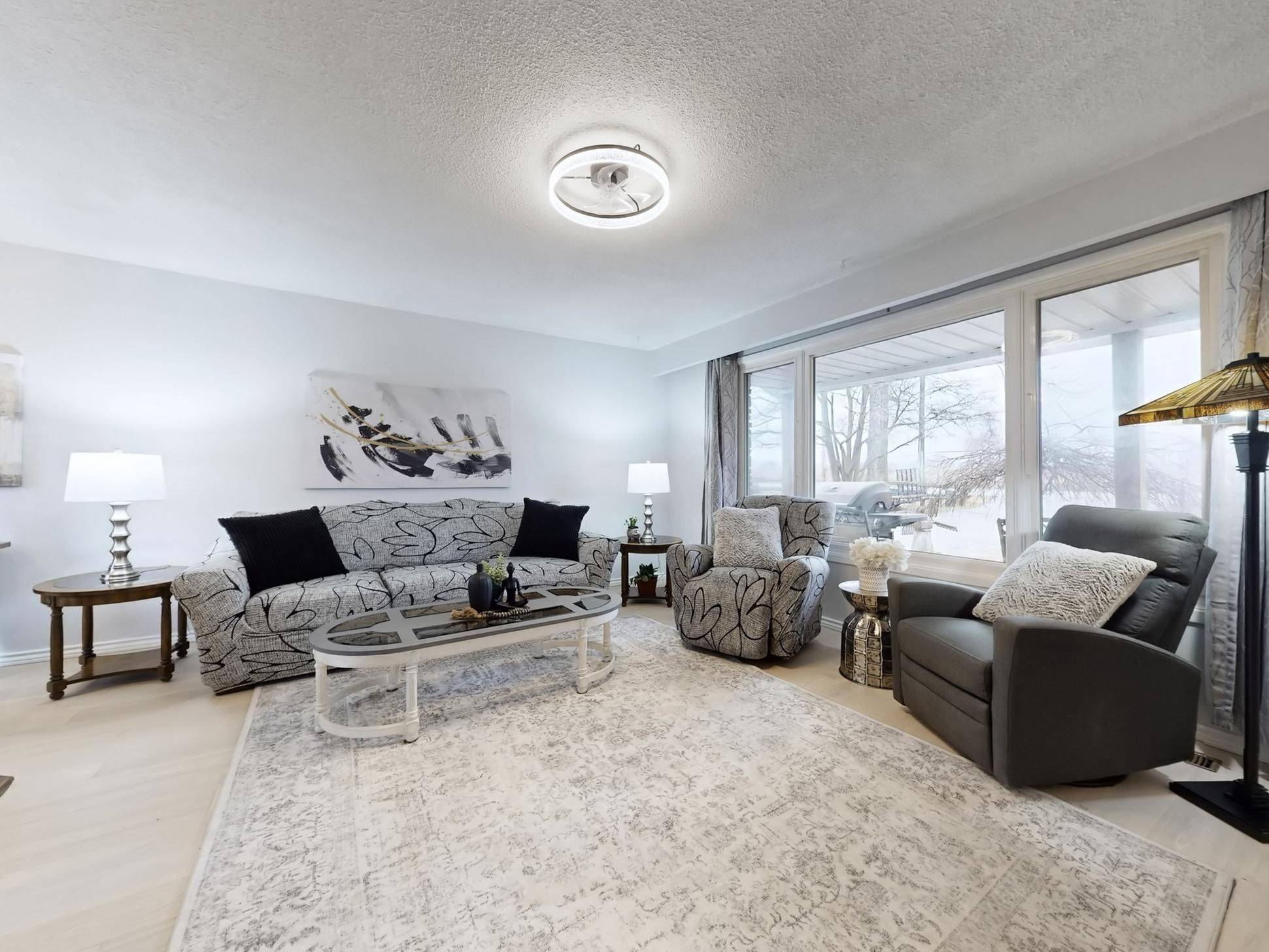 10384 Ravenshoe RD, Georgina, ON L0C 1L0