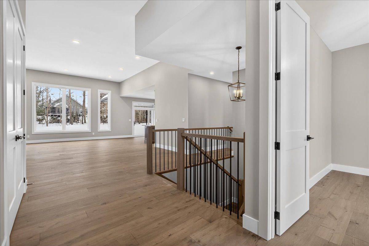 32 Alpine WAY, Oro-medonte, ON L0L 2L0