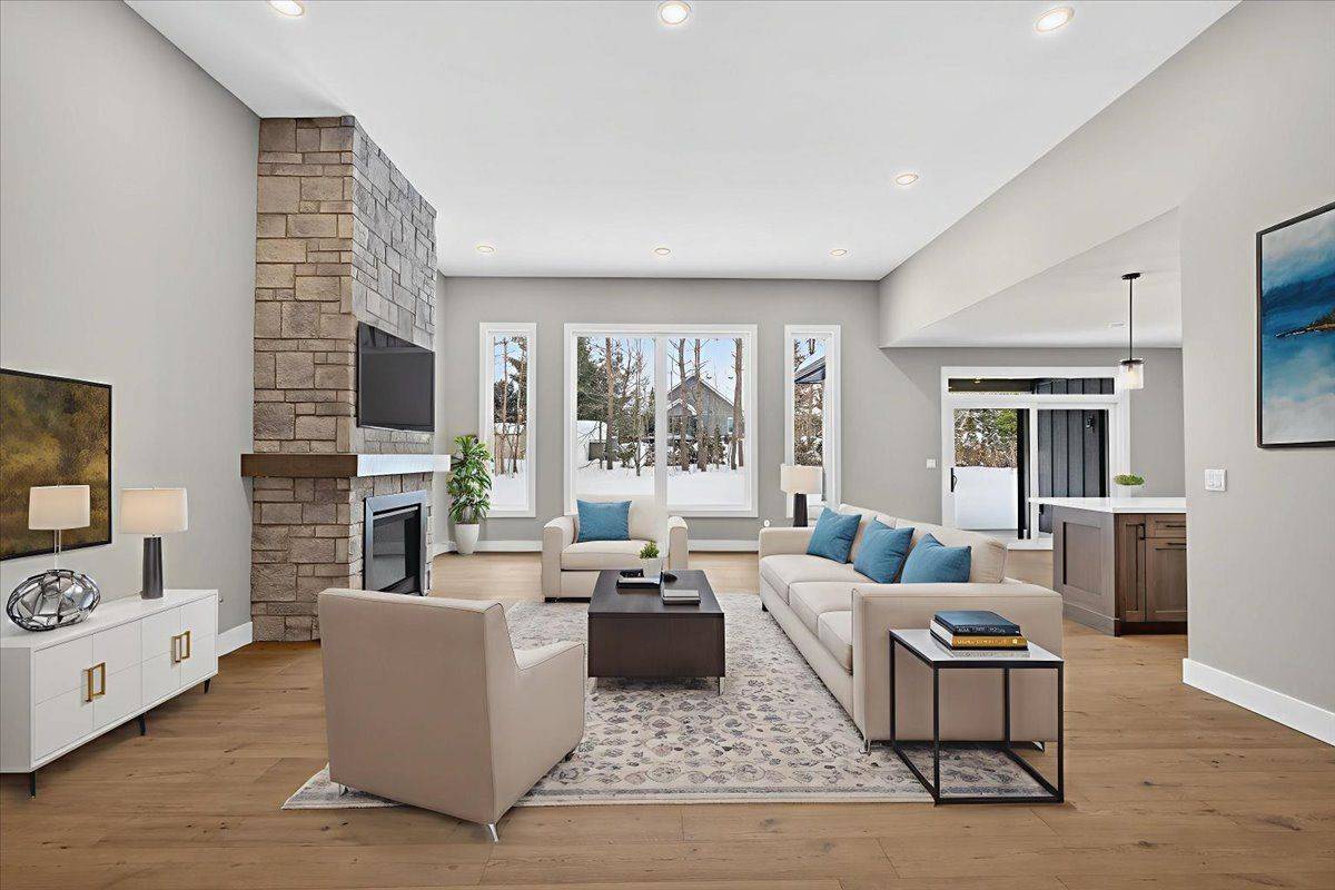 32 Alpine WAY, Oro-medonte, ON L0L 2L0