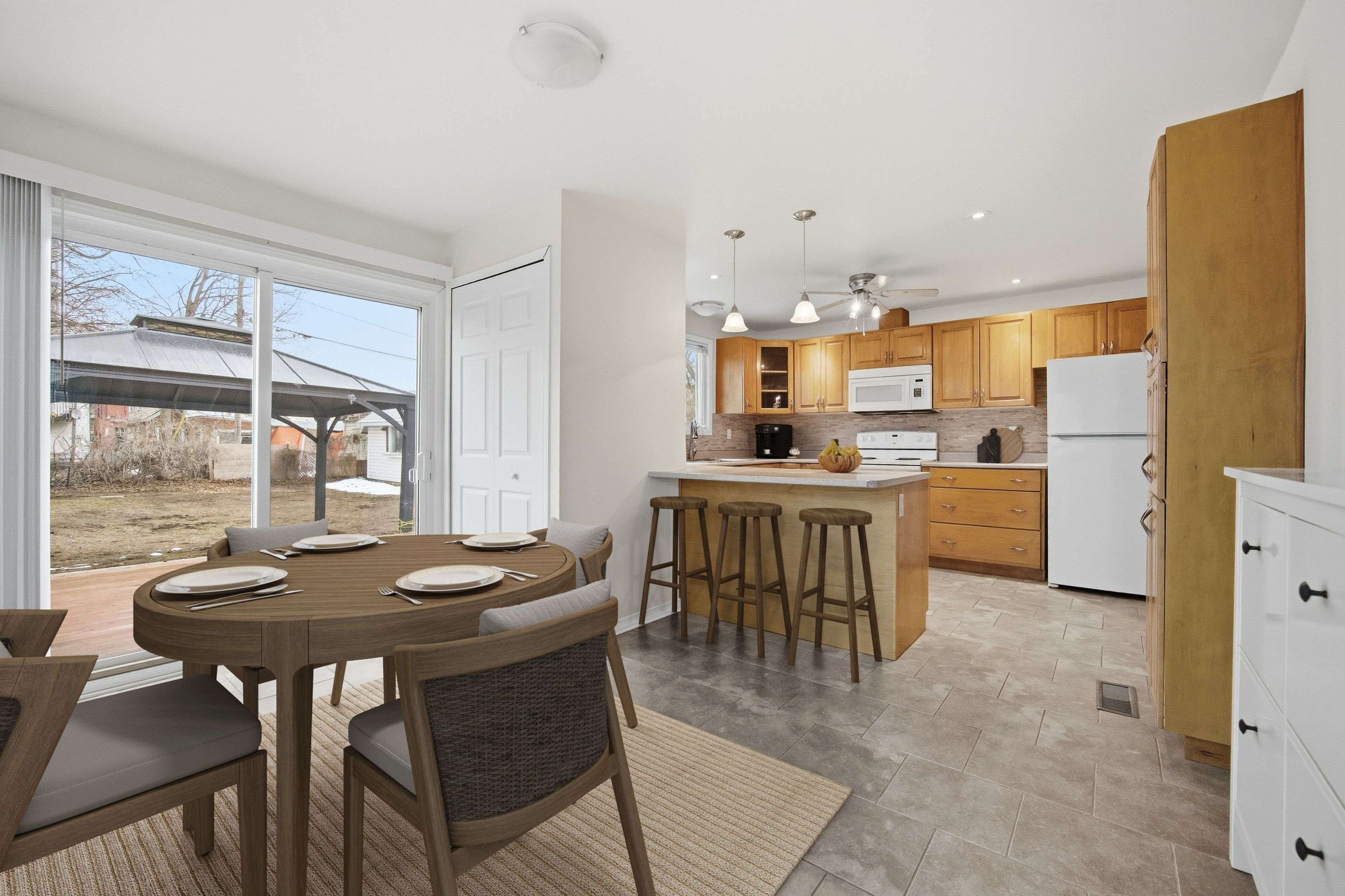 33-35 Victoria ST, Carleton Place, ON K7C 2W2