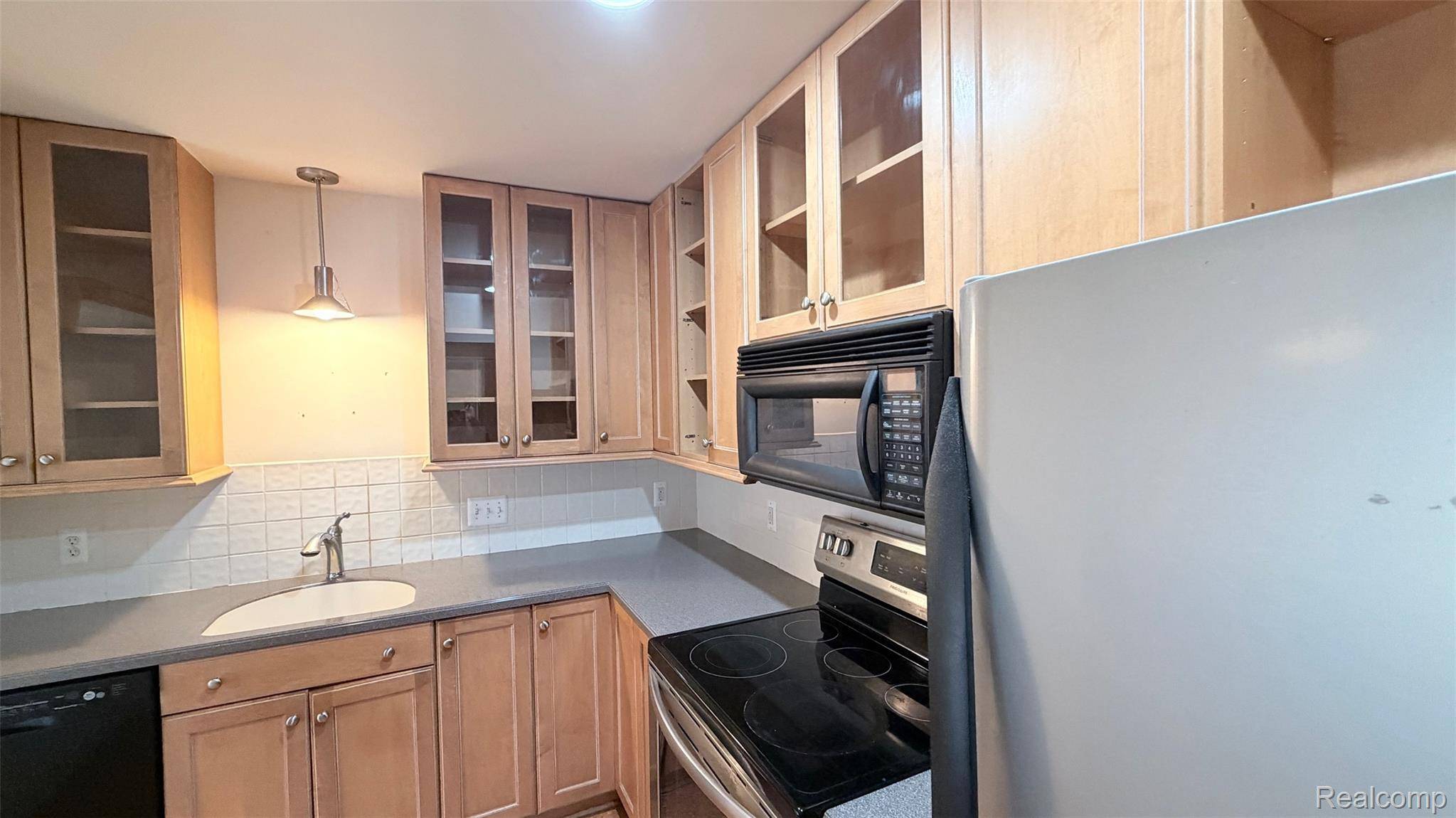 24219 Evergreen RD #39, Southfield, MI 48075