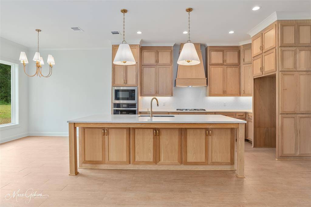 857 Walstonburg Lane, Benton, LA 71006