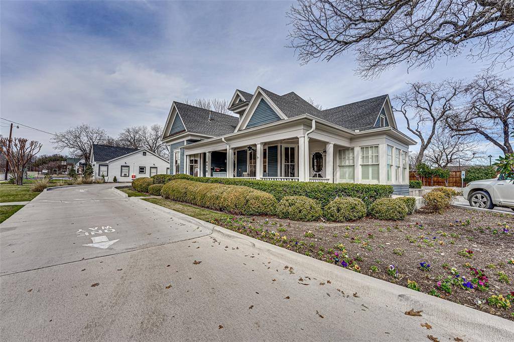 500 W Main Street, Waxahachie, TX 75165