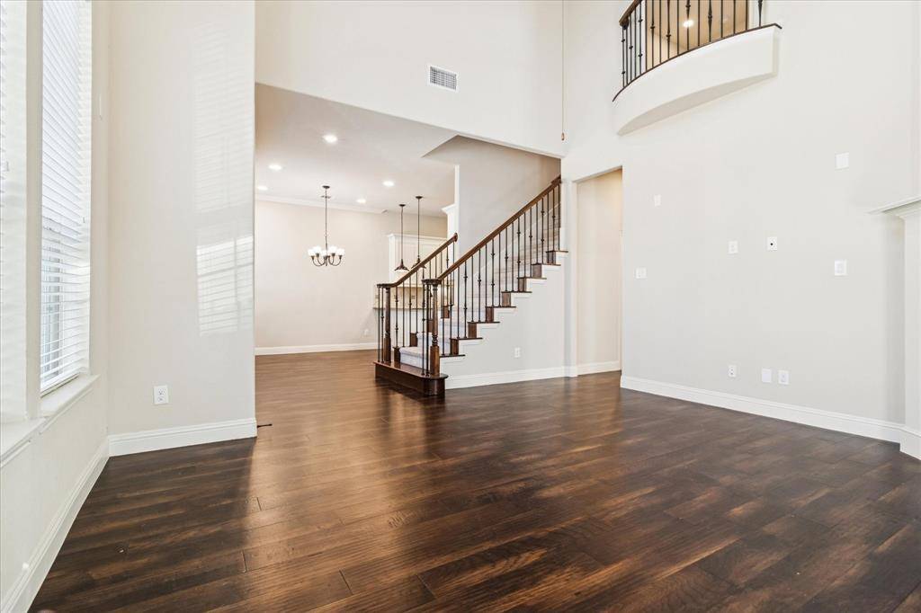 279 Moorland Drive, Richardson, TX 75080