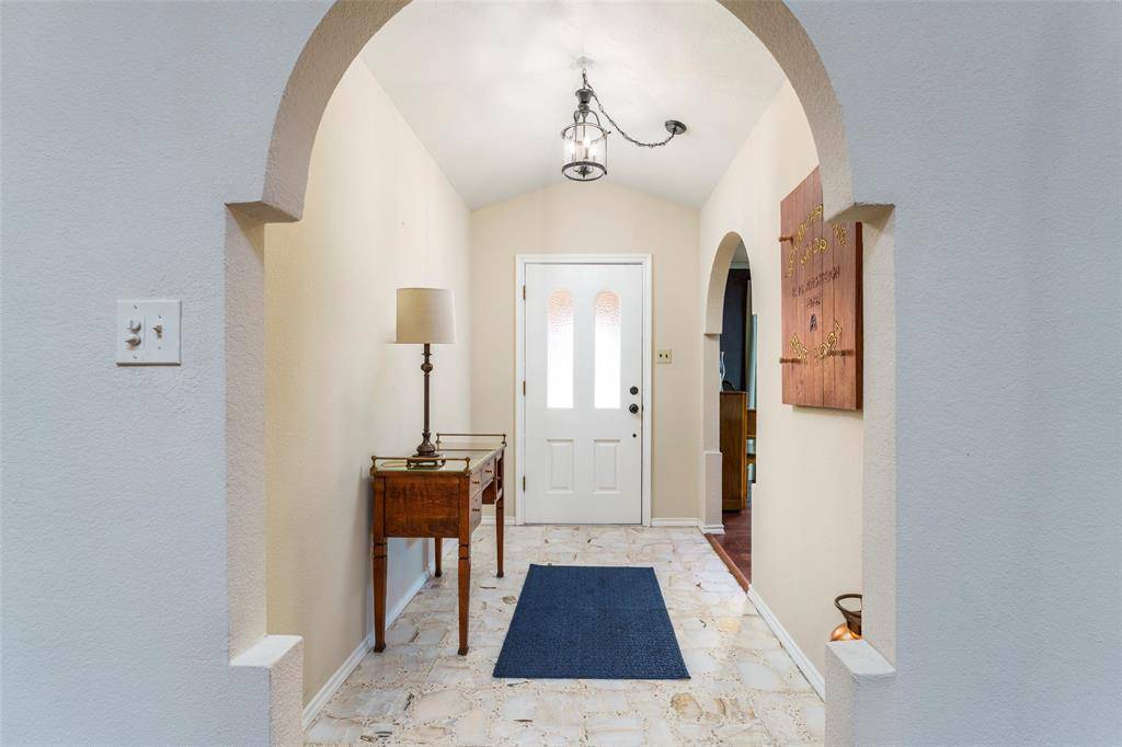 2405 Perryland Drive, Arlington, TX 76013