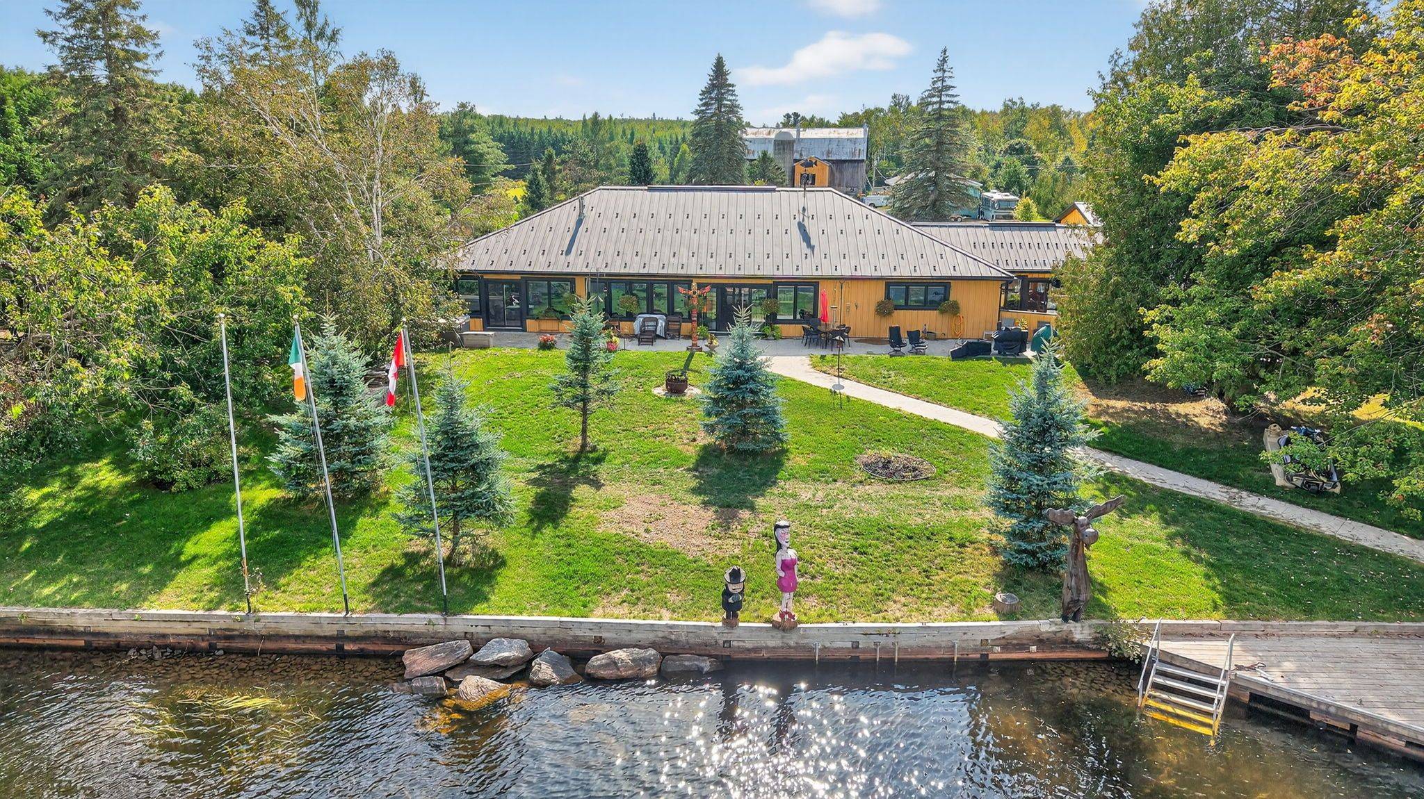 1082 Beaumont Farm RD, Bracebridge, ON P1L 1X2