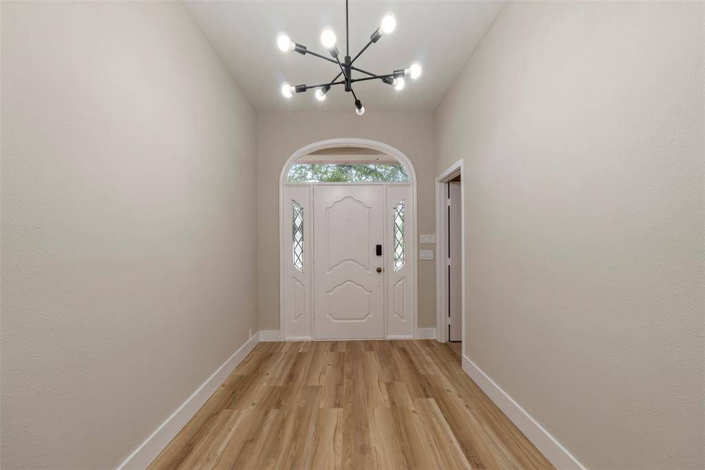 809 Havenwood Lane S, Fort Worth, TX 76112