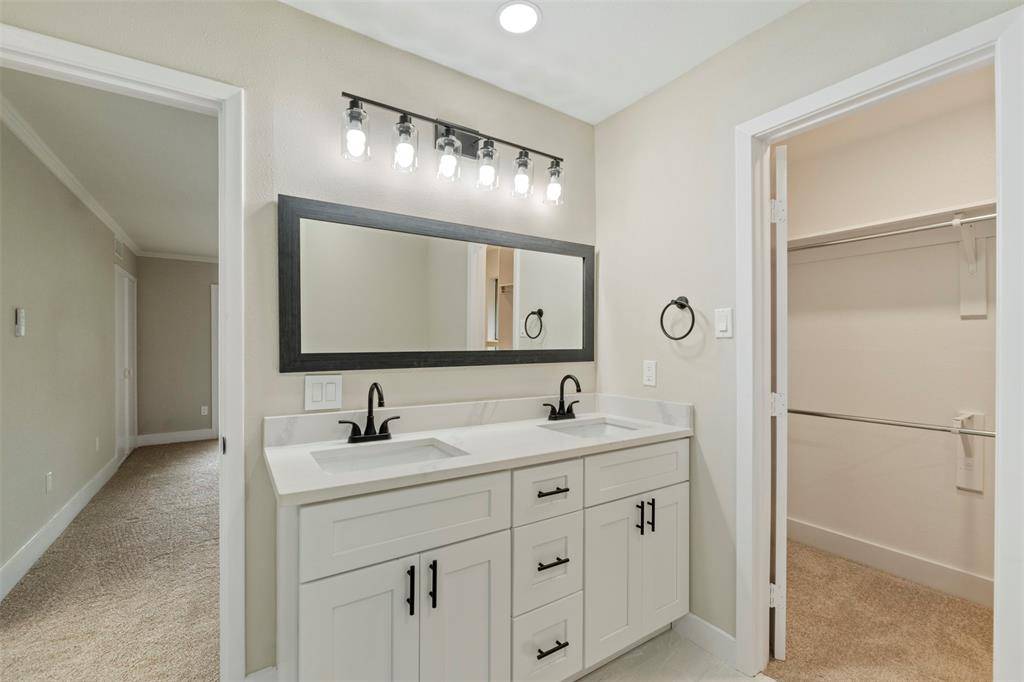 809 Havenwood Lane S, Fort Worth, TX 76112