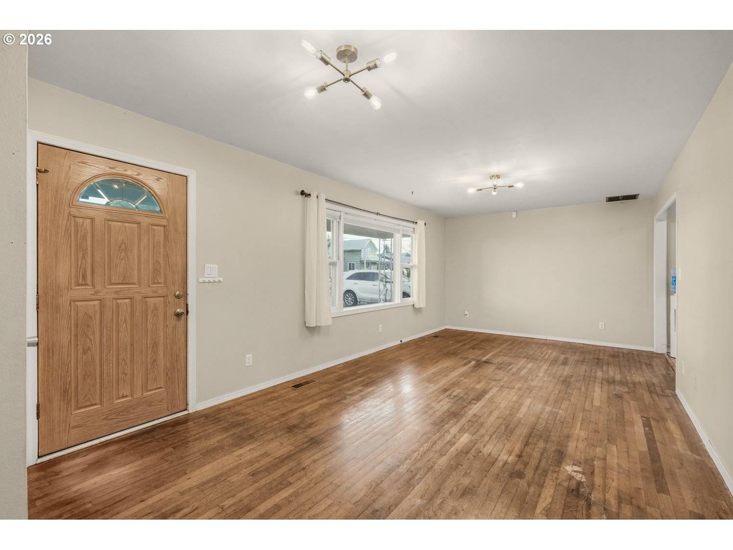 915 E MARQUAM ST, Mt Angel, OR 97362