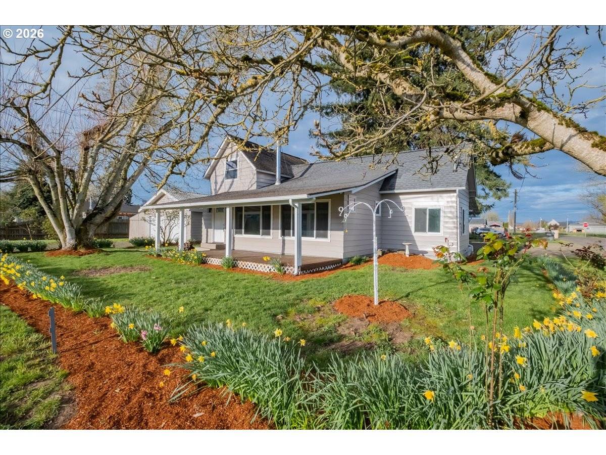 111 E 3RD ST, Halsey, OR 97348