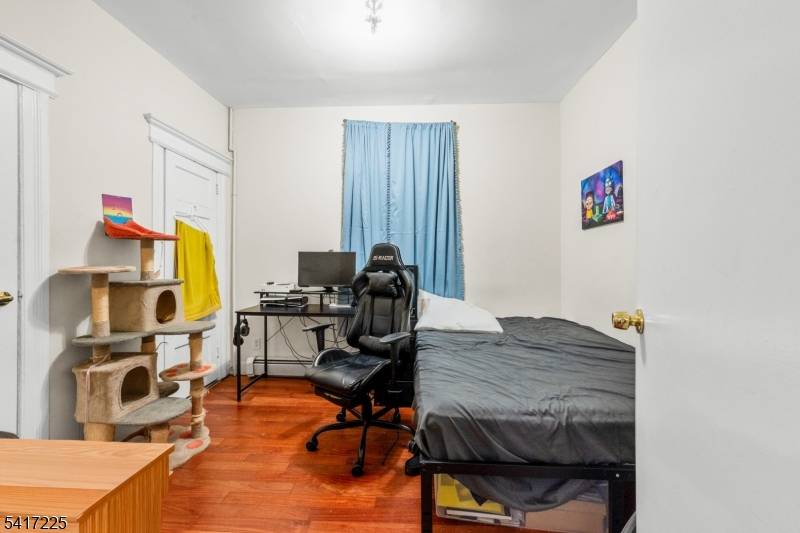 761 Kennedy Blvd, Bayonne City, NJ 07002