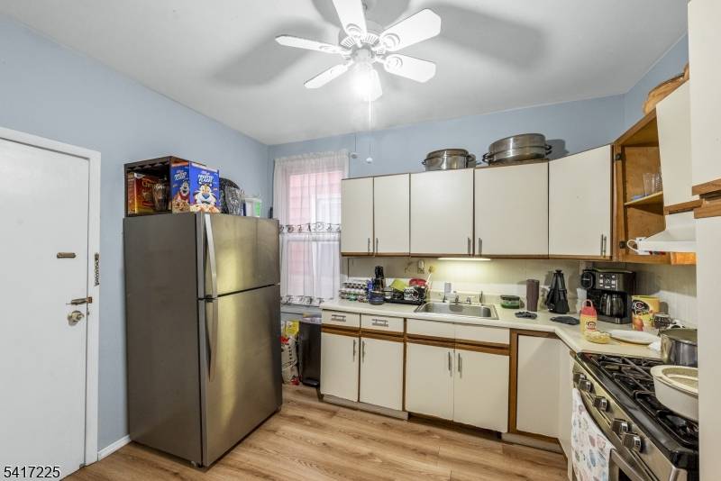 761 Kennedy Blvd, Bayonne City, NJ 07002