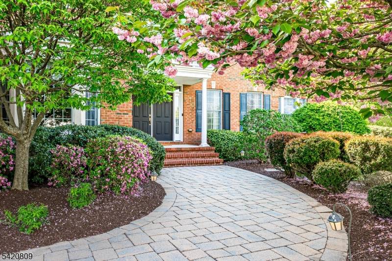 5 Erin Ct, South Brunswick Twp., NJ 08824