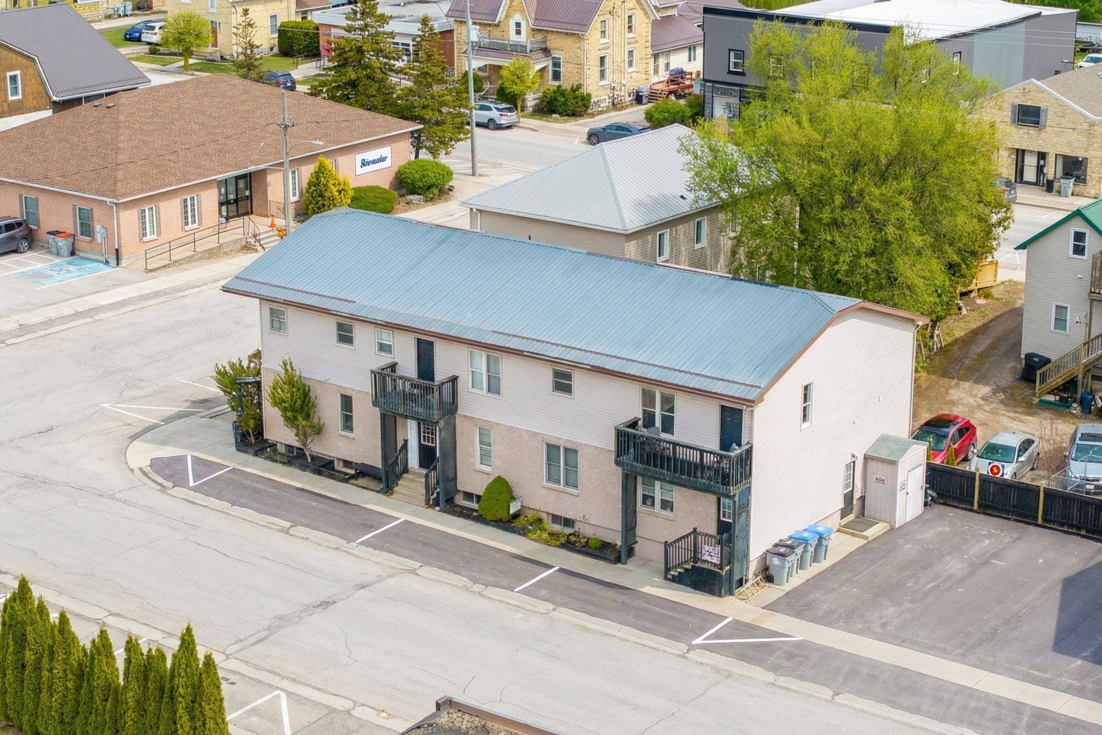 15 Victoria LN, Bluewater, ON N0M 2T0