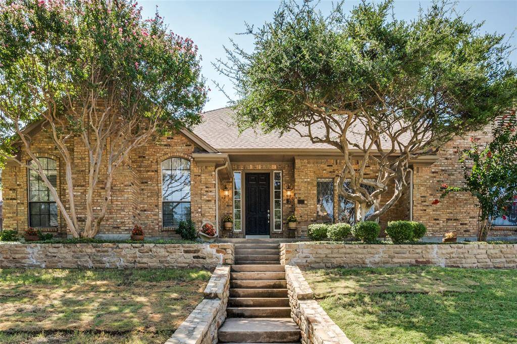 1113 Derbyshire Lane, Carrollton, TX 75007