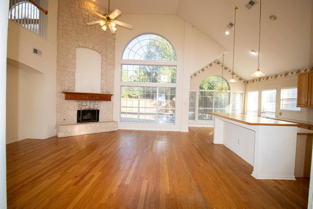 7800 Pirate Point Circle, Arlington, TX 76016