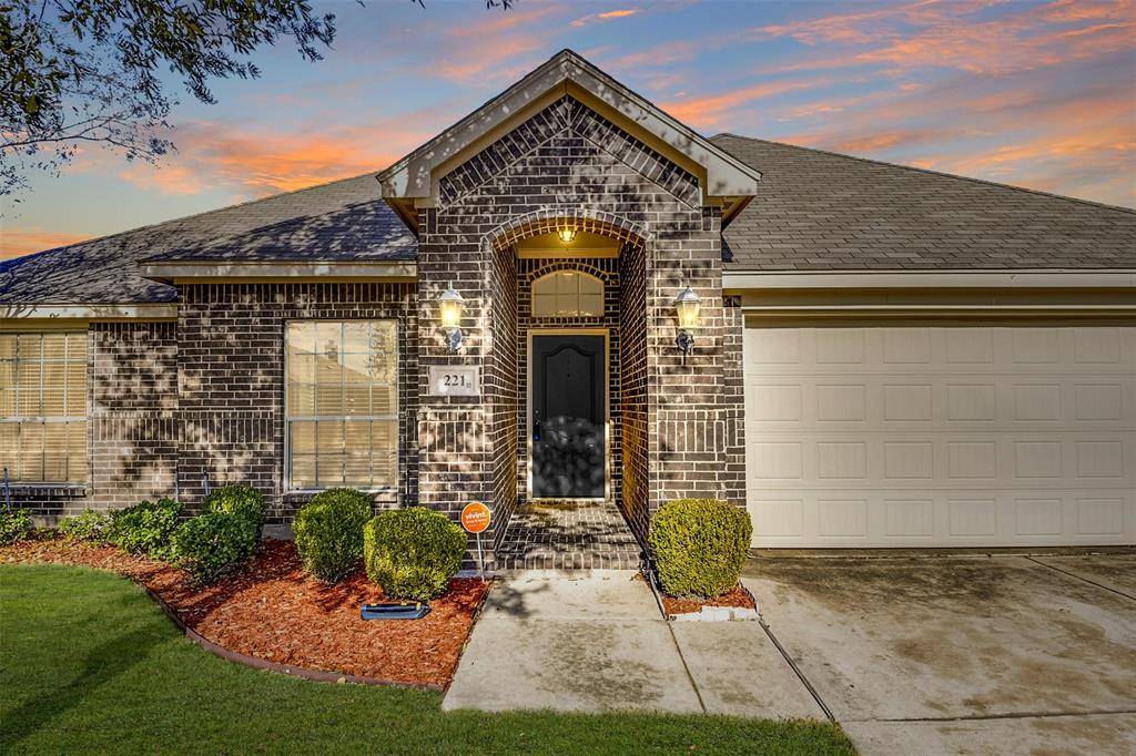 221 Wolf Drive, Forney, TX 75126