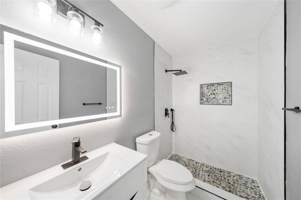 2517 Clearwood Drive, Arlington, TX 76014