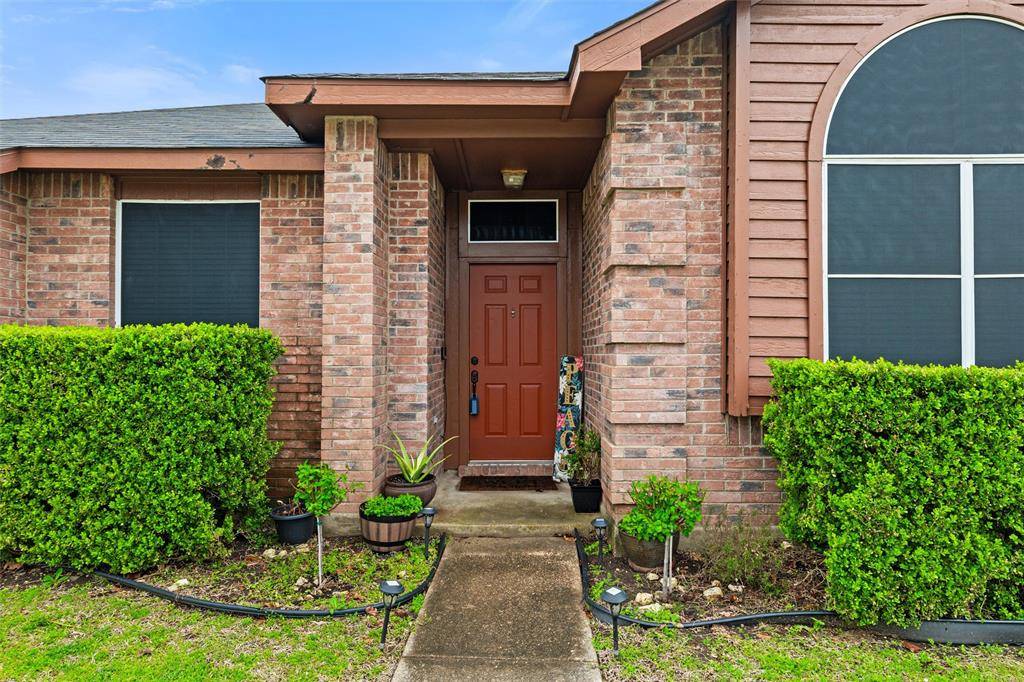 806 Bray Street, Cedar Hill, TX 75104