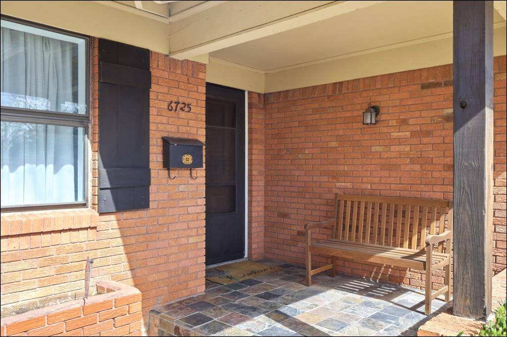 6725 Braeburn Drive, Dallas, TX 75214