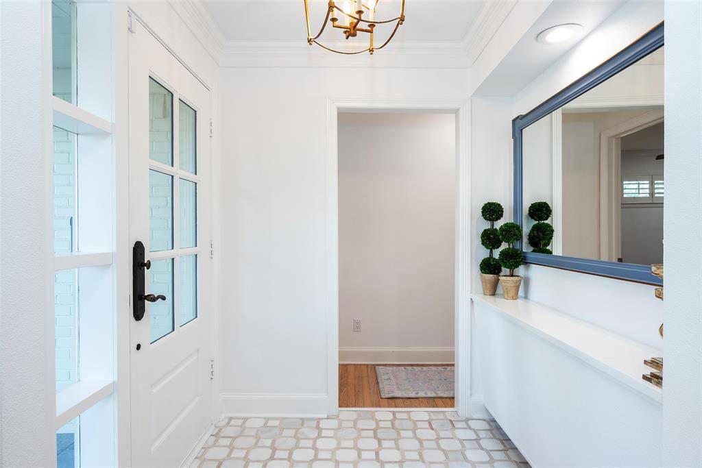 5820 Royal Crest Drive, Dallas, TX 75230