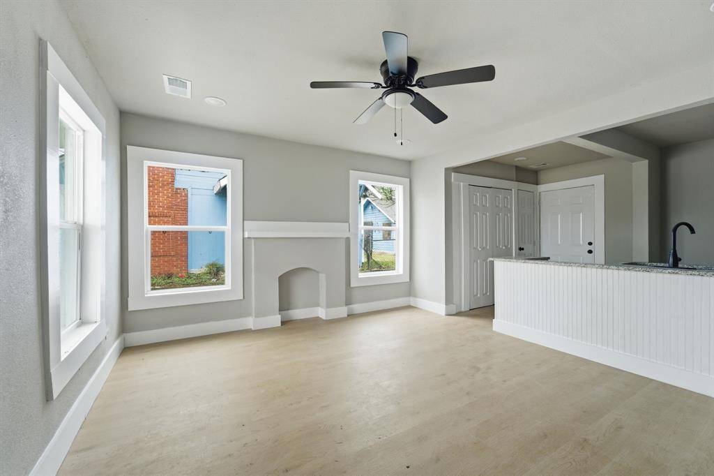 1511 Southerland Avenue, Dallas, TX 75203