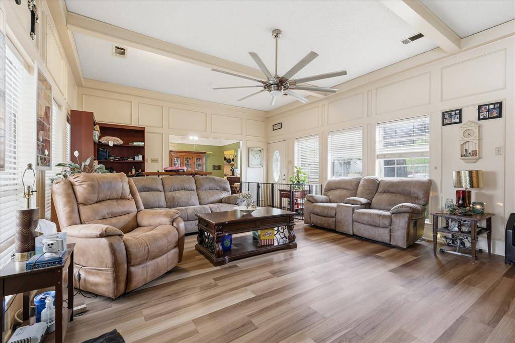 604 S Briarcrest Drive, Richardson, TX 75081