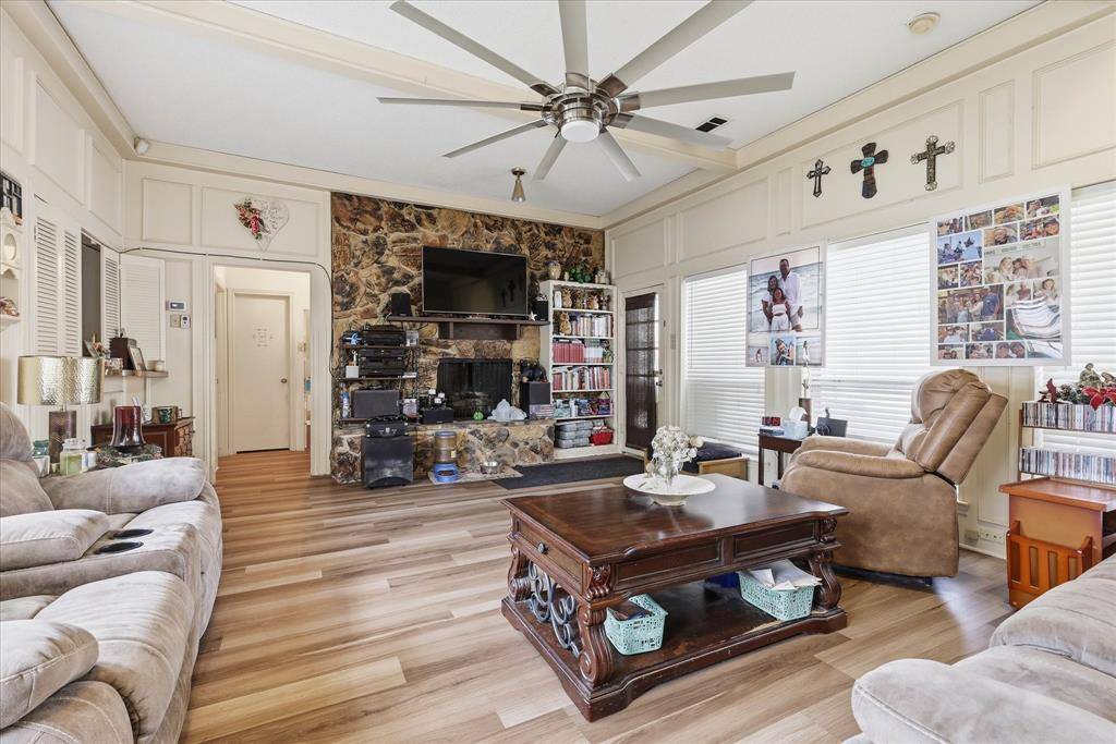 604 S Briarcrest Drive, Richardson, TX 75081