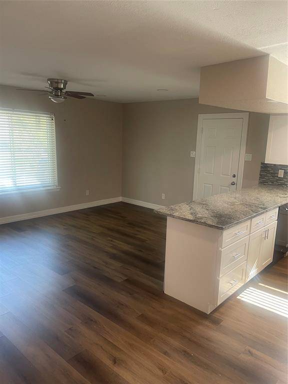 904 Spring Valley Plaza #A, Richardson, TX 75080