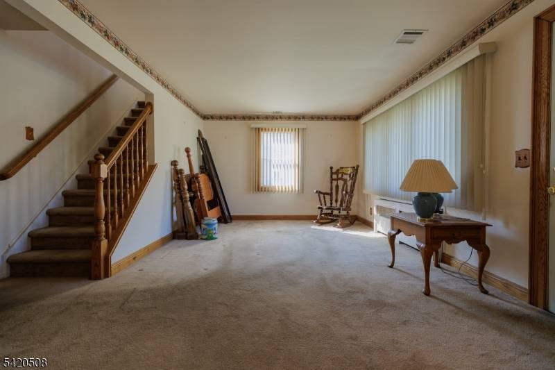 214 Maple St, Garwood Boro, NJ 07027