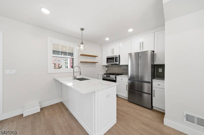 33 Clinton Pl, Morristown Town, NJ 07960