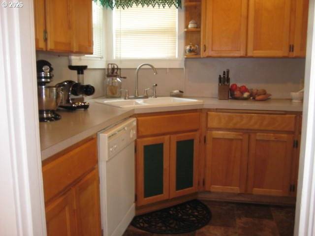 273 CREST DR, Myrtle Creek, OR 97457